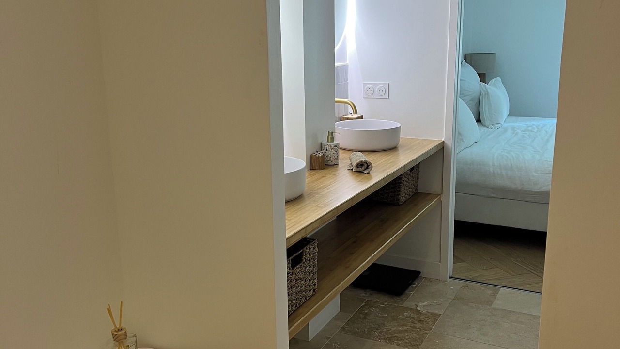 Photo of Bathroom in La Celle-sur-Morin