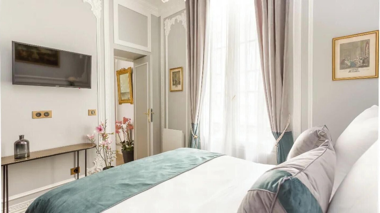 Photo of Bedroom in Paris City Center