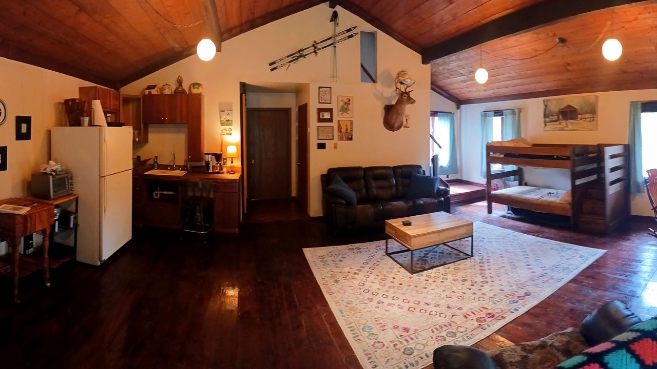 Photo of Livingroom in Queen