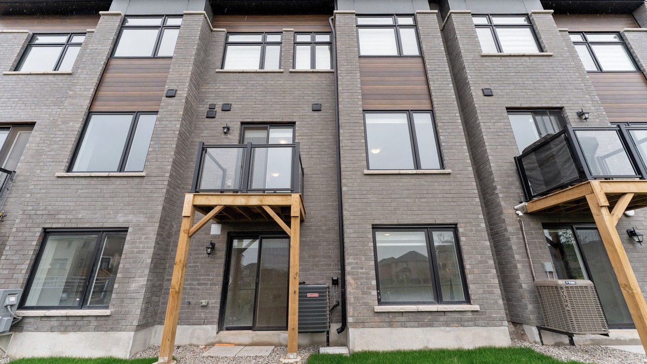 Photo of Outdoor in Oakville