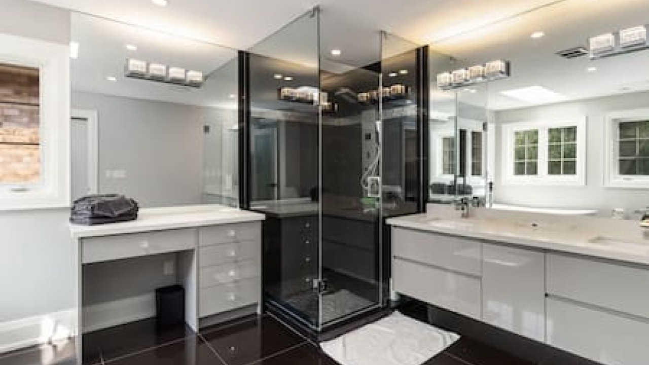 Photo of Bathroom in Churchill Meadows