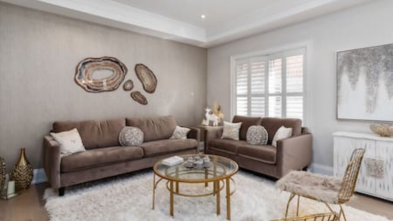 Photo of Livingroom in Churchill Meadows