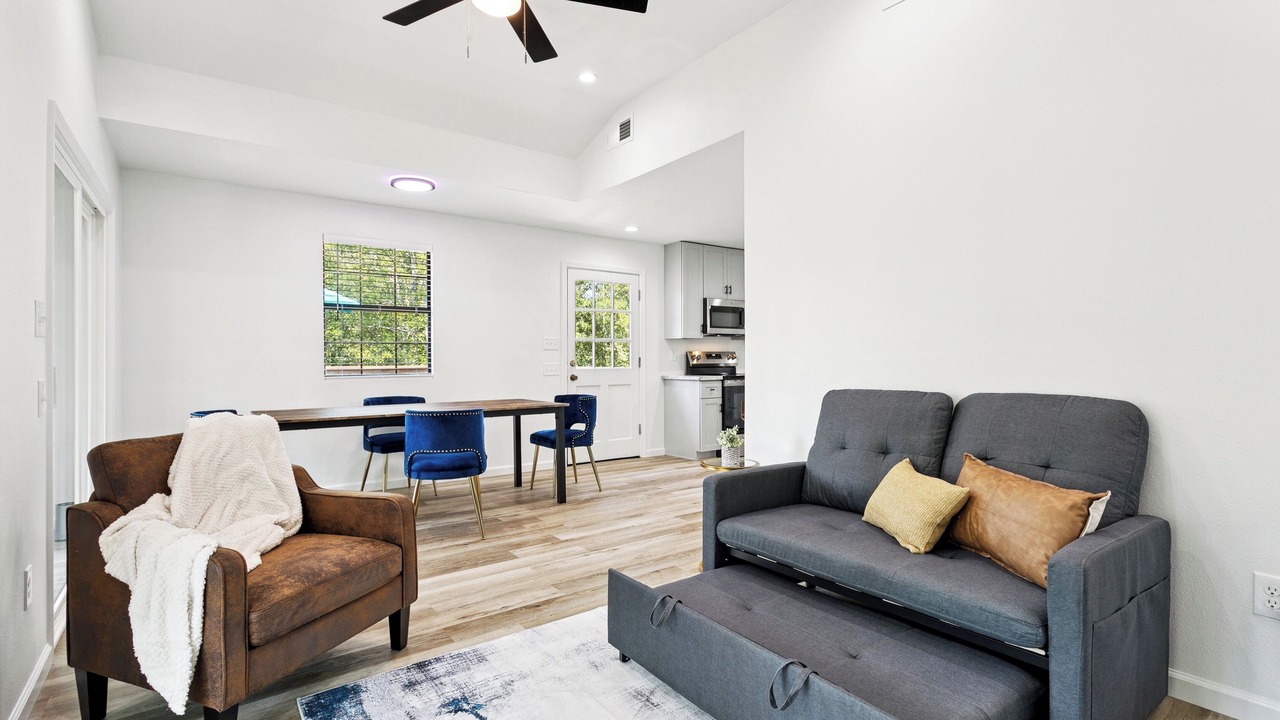 Photo of Livingroom in Covington