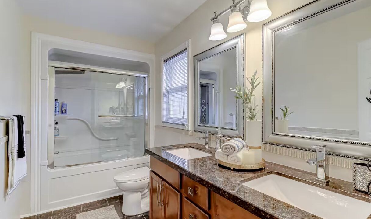 Photo of Bathroom in East Credit