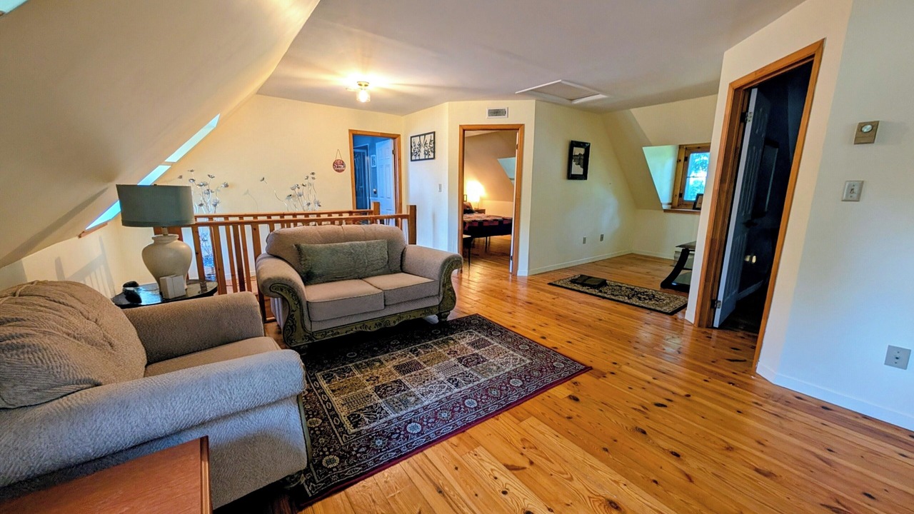 Photo of Livingroom in Greater Napanee