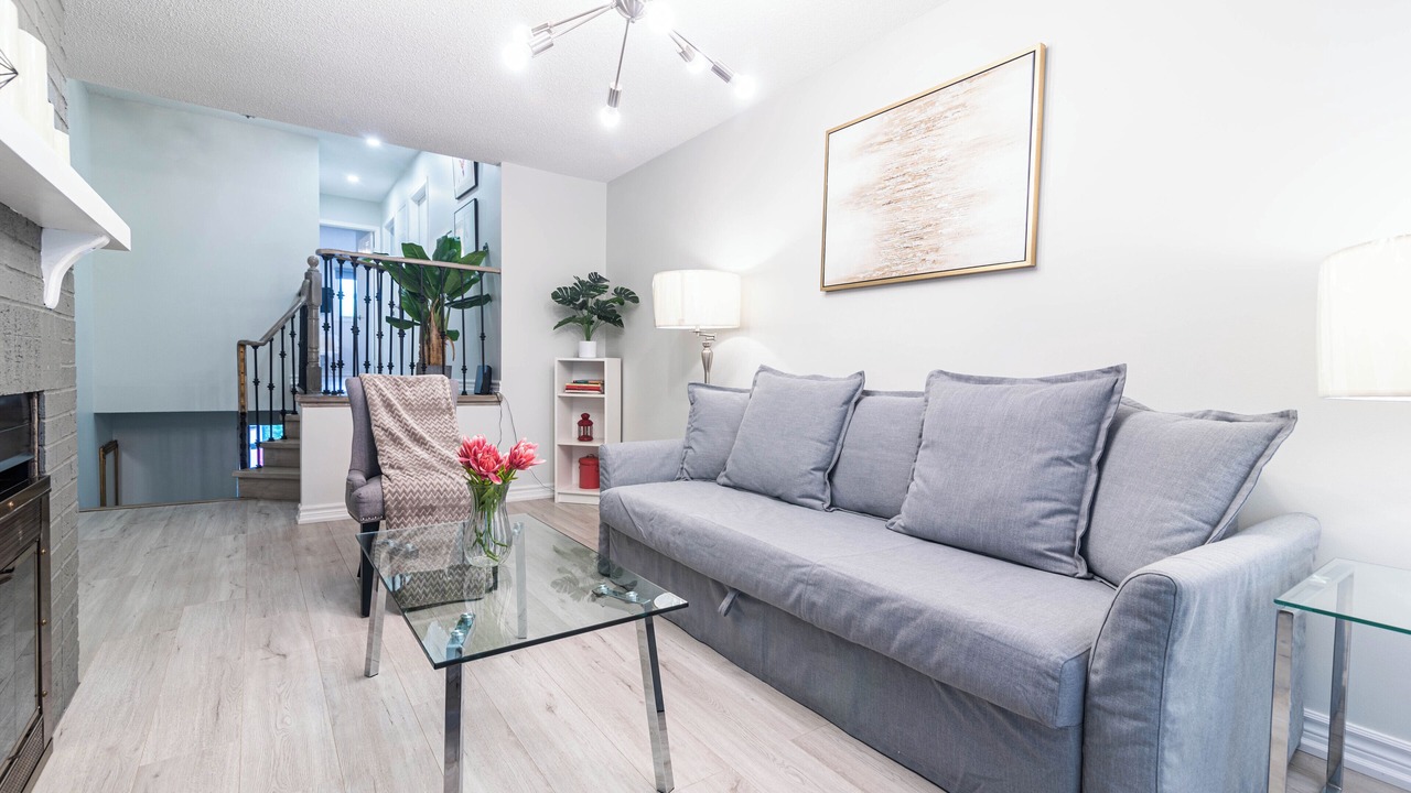Photo of Livingroom in Clearview