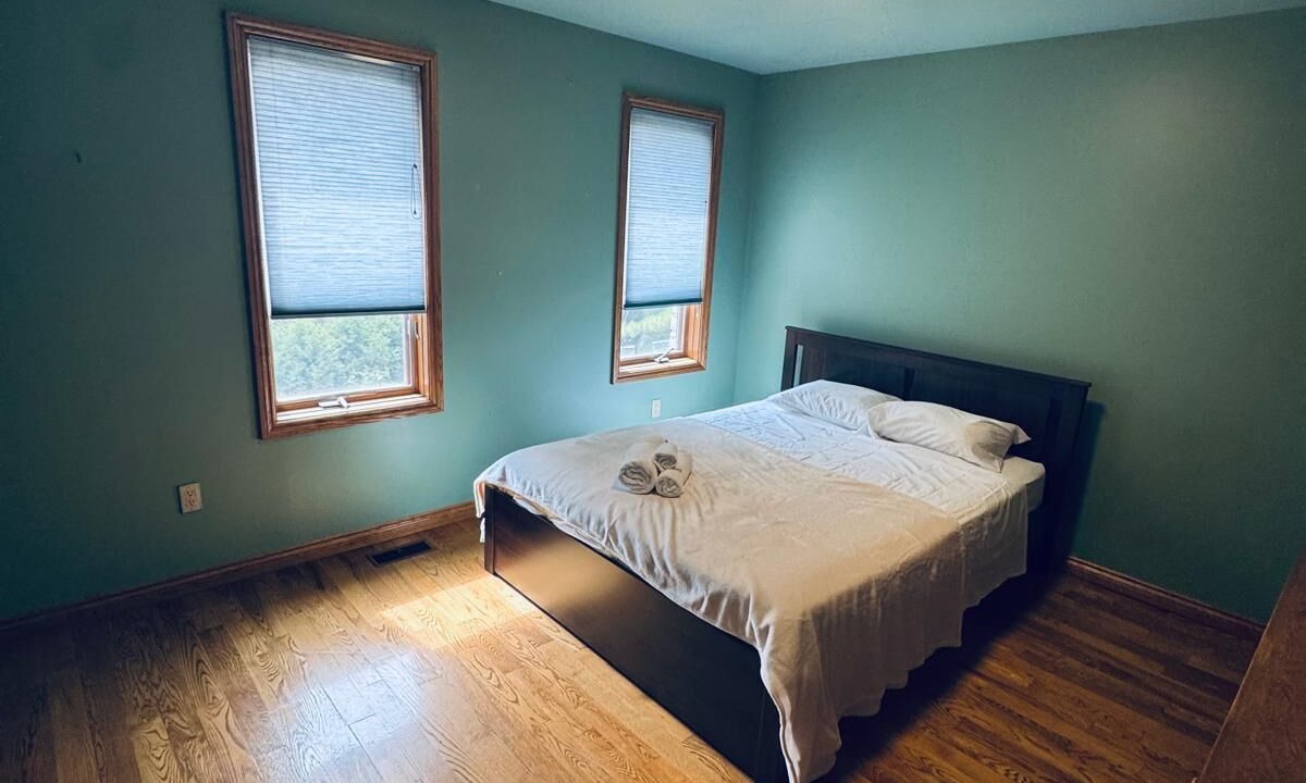 Photo of Bedroom in Wasaga Beach