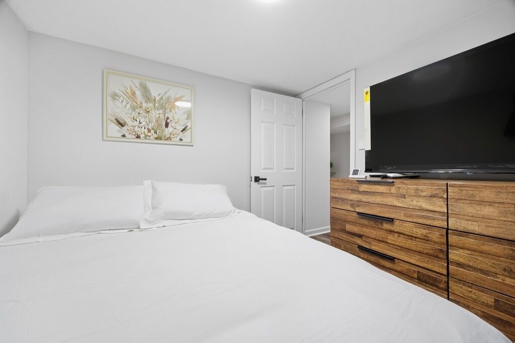 Photo of Bedroom in Newark