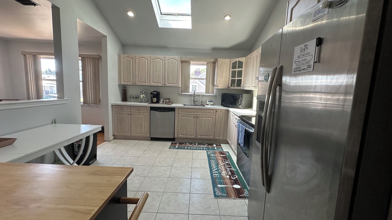 Photo of Kitchen in Alden Manor