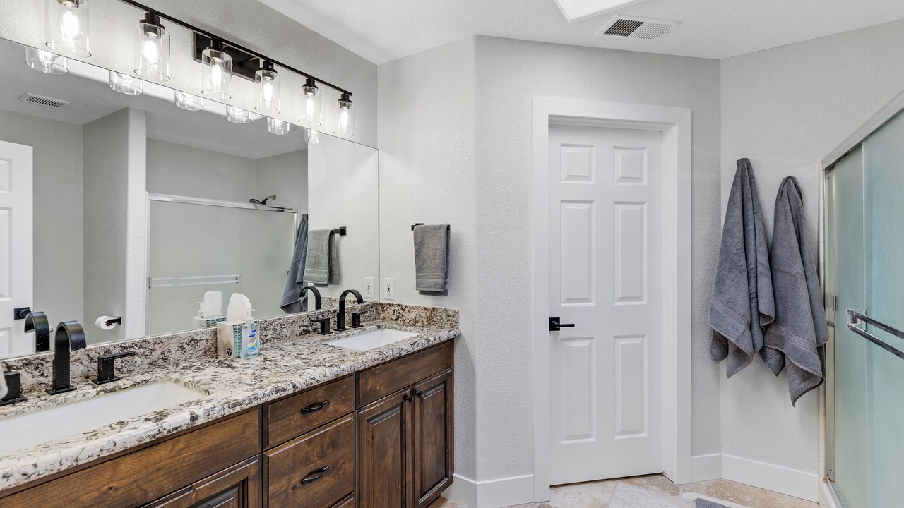 Photo of Bathroom in Walnut Meadows