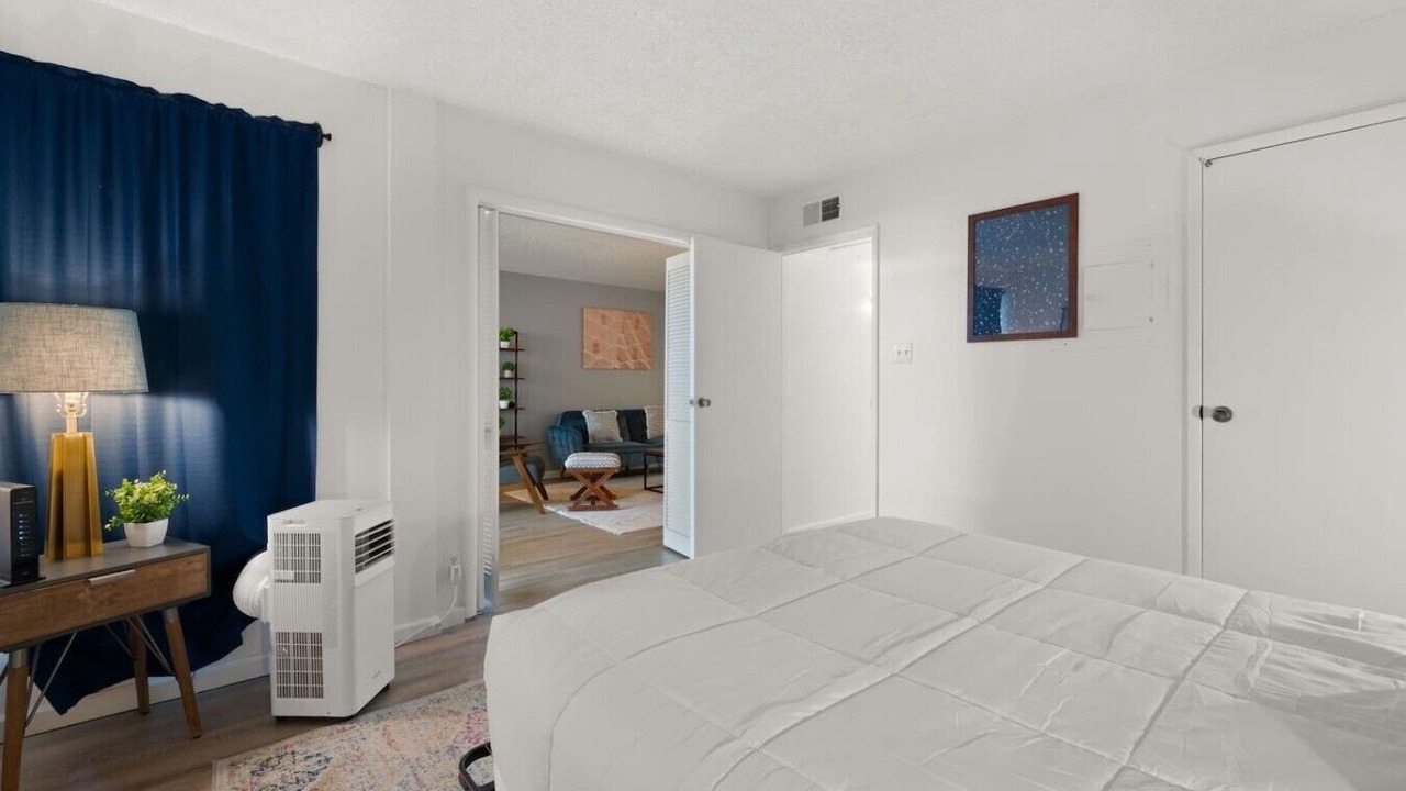 Photo of Bedroom in Entertainment District