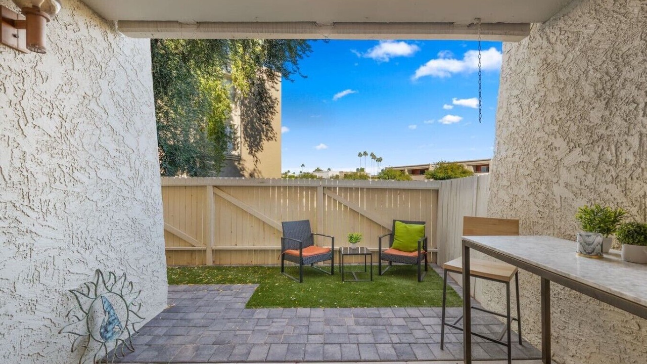 Photo of Outdoor in Entertainment District