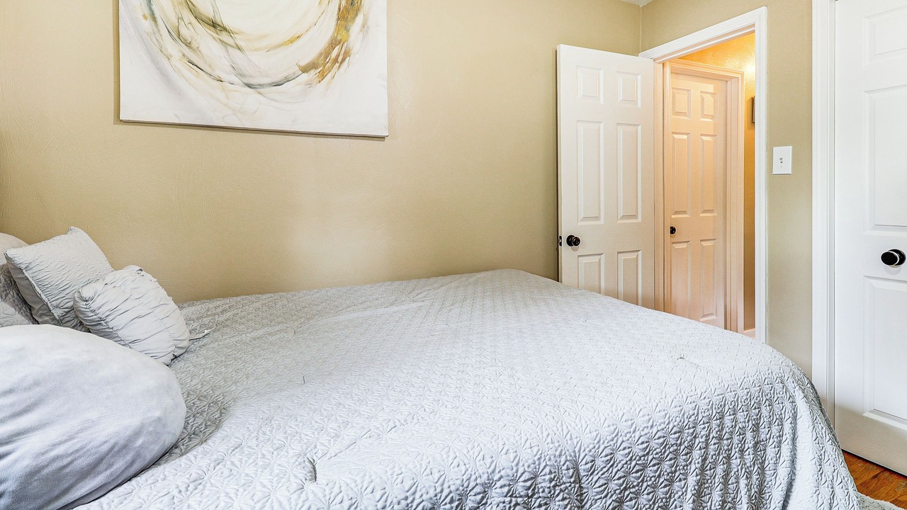 Photo of Bedroom in Pleasant Hills