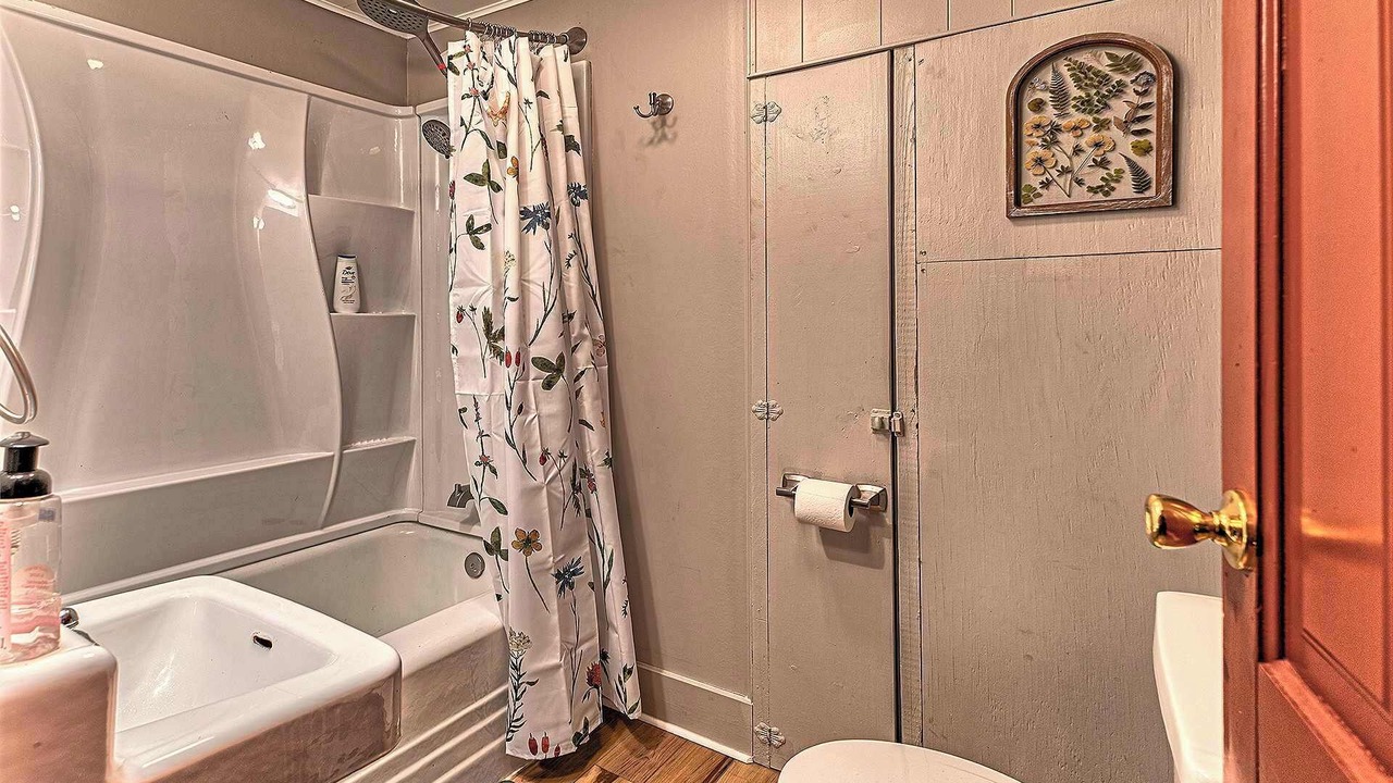 Photo of Bathroom in Ligonier