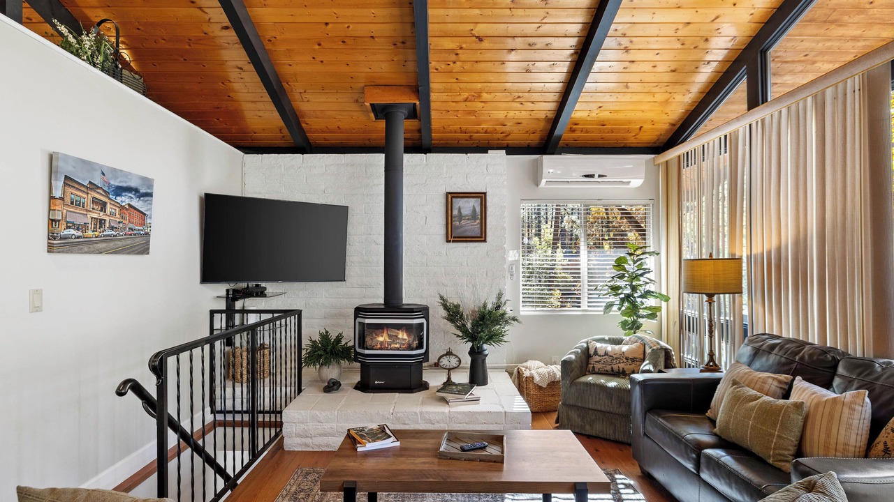 Photo of Bedroom in Groom Creek