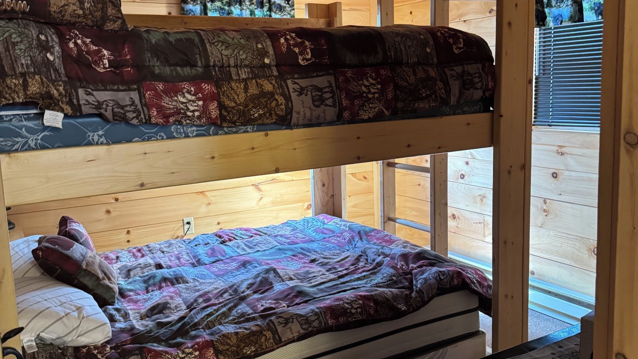 Photo of Bedroom in Harrison Valley