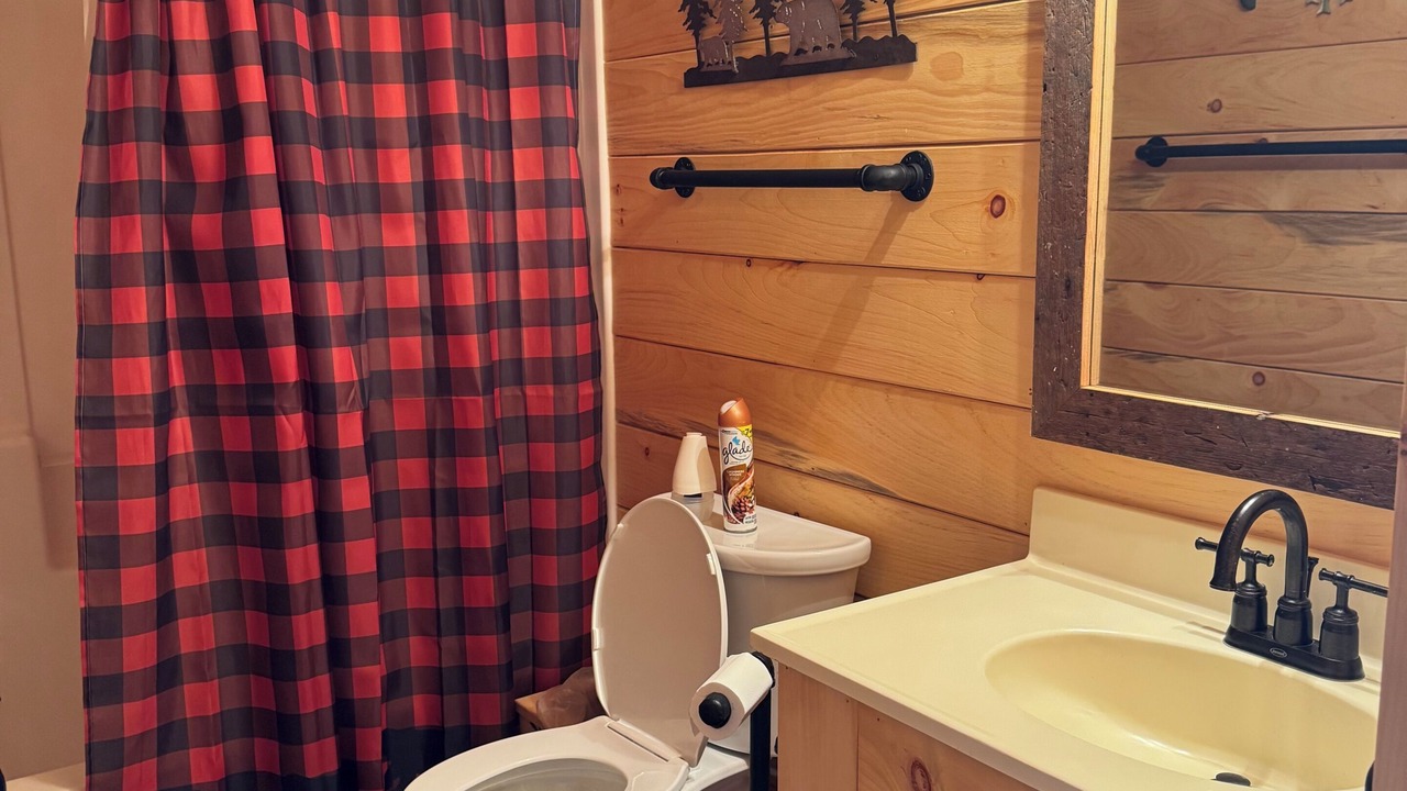 Photo of Bathroom in Harrison Valley