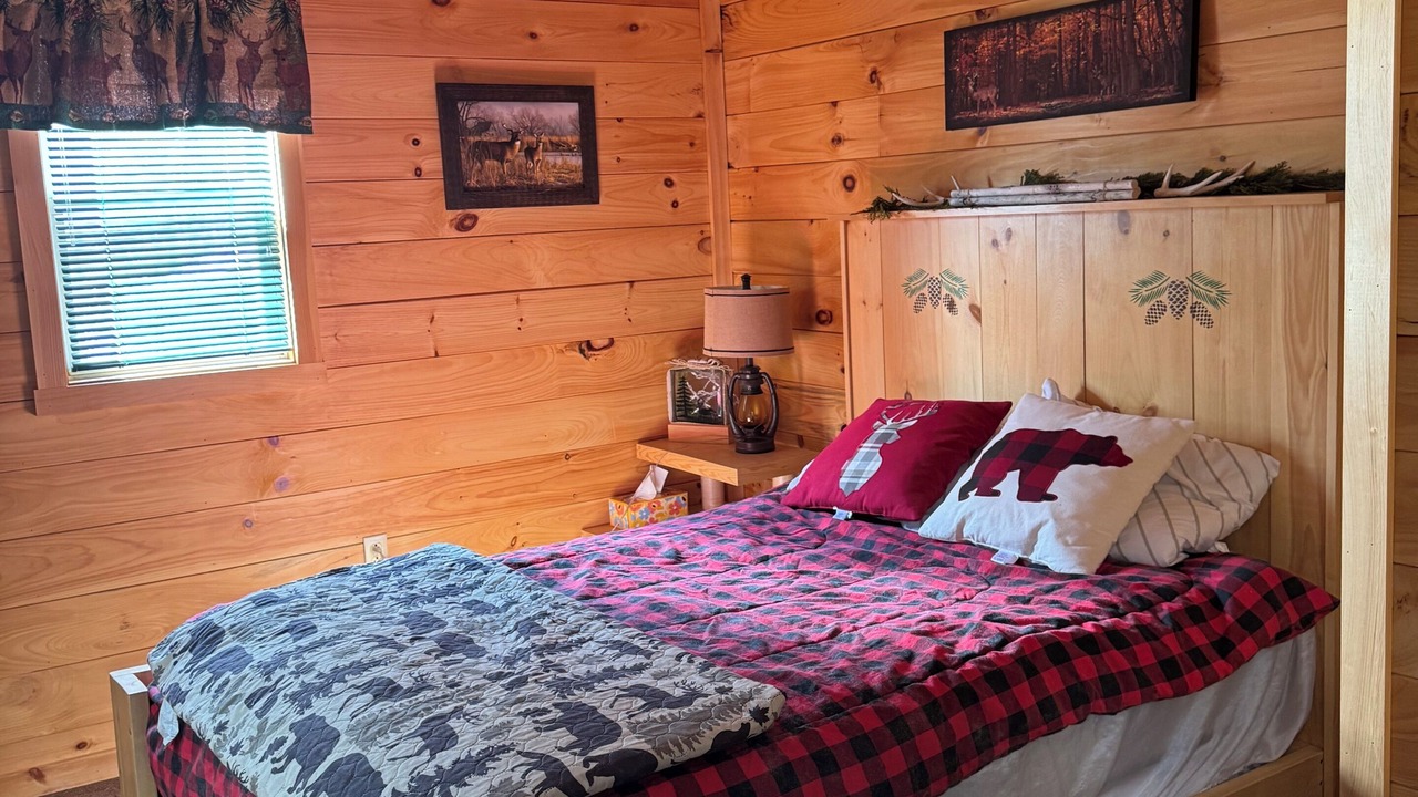 Photo of Bedroom in Harrison Valley