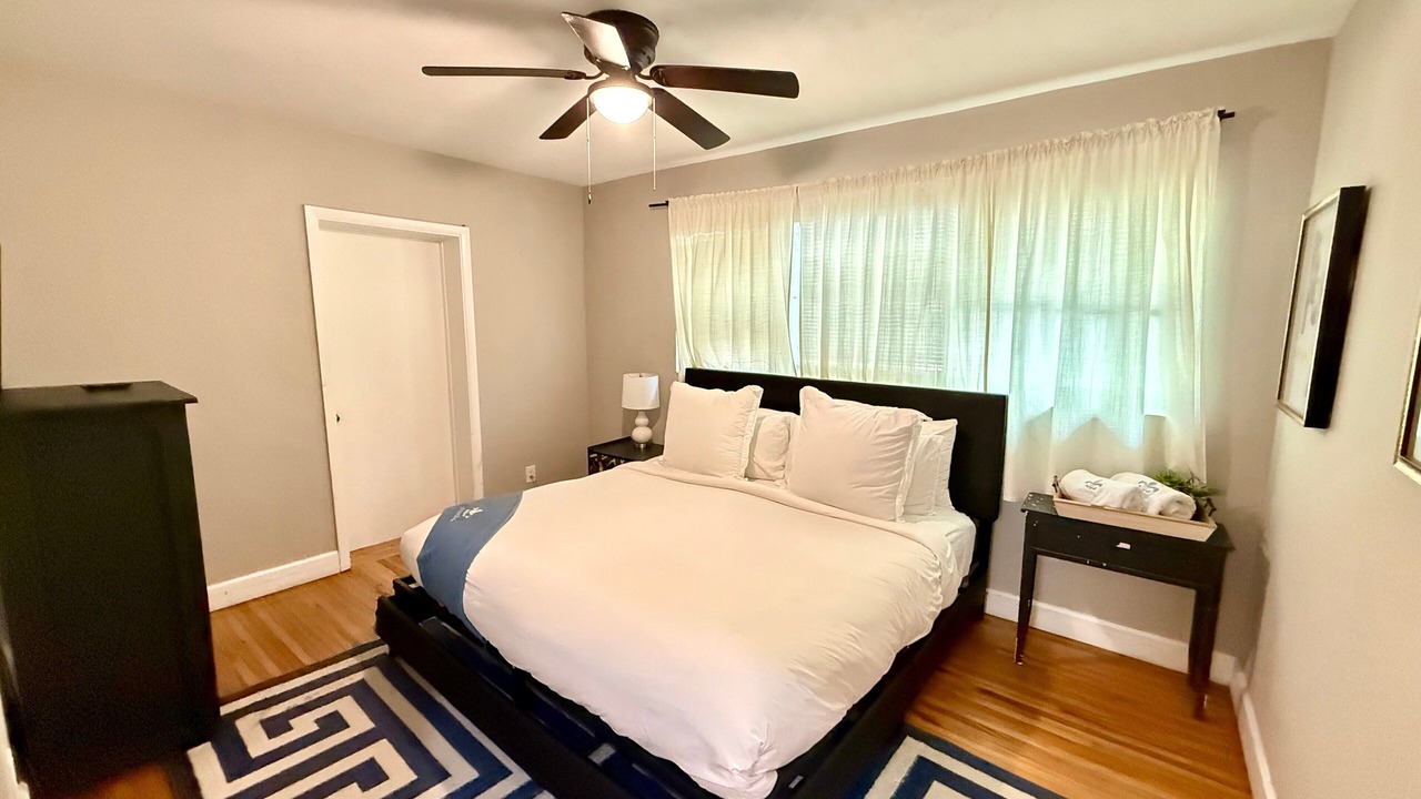 Photo of Bedroom in South Middle River