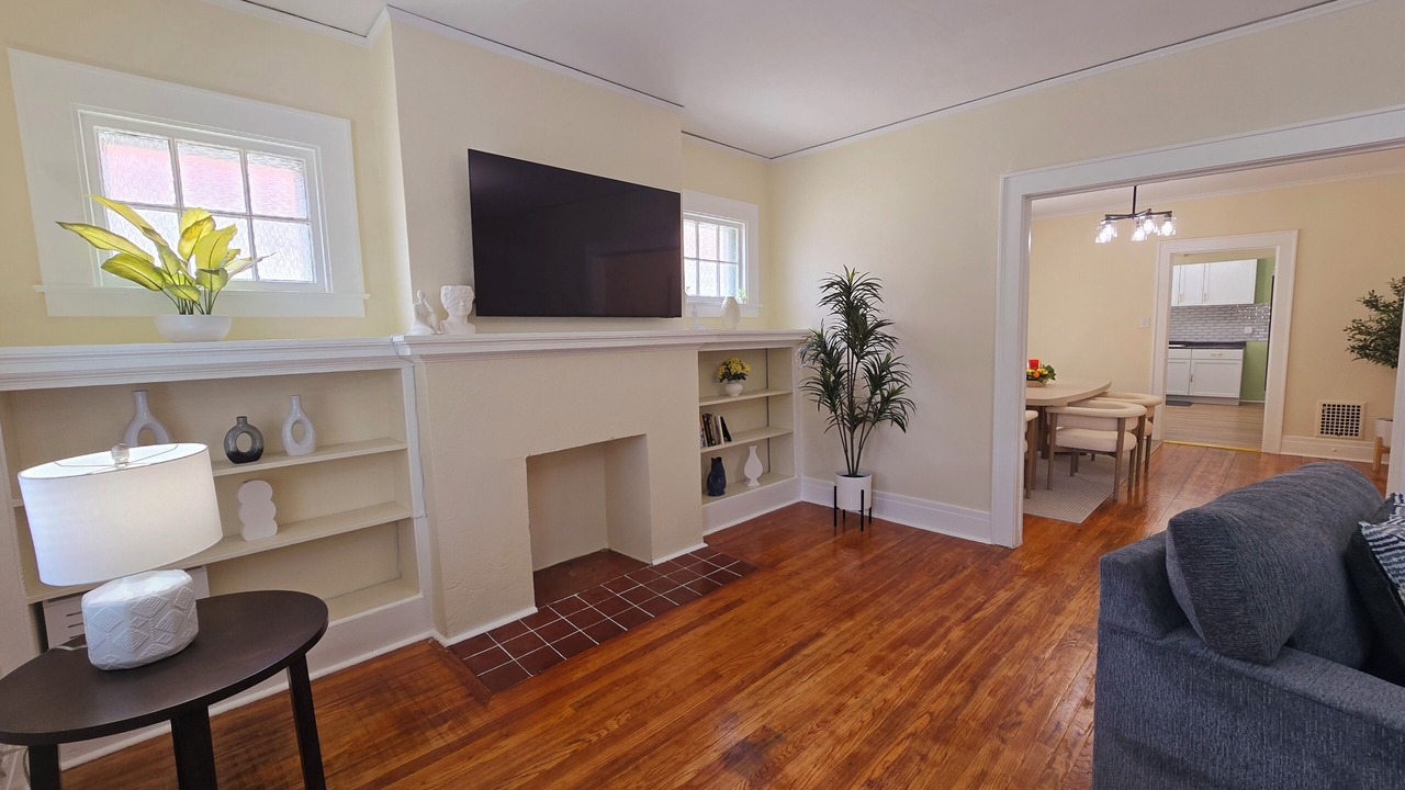 Photo of Livingroom in Eastside