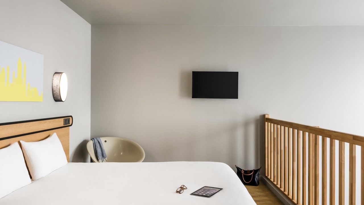 Photo of Bedroom in Petit-Colombes