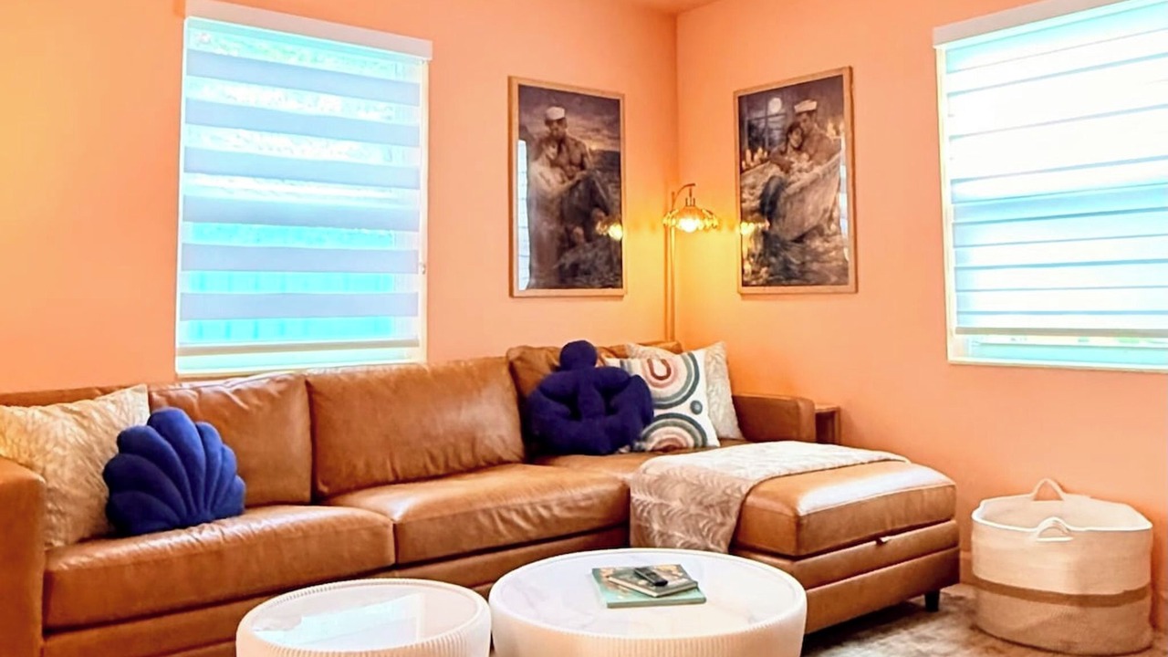 Photo of Livingroom in South Middle River