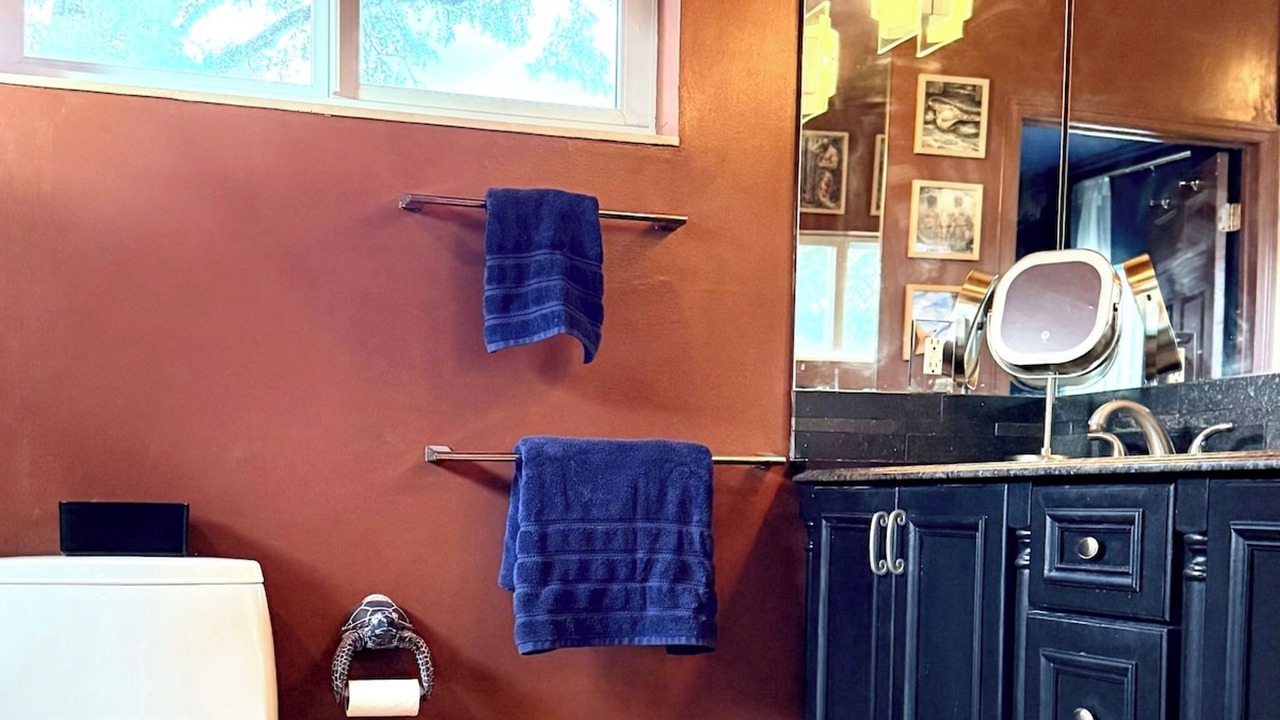 Photo of Bathroom in South Middle River