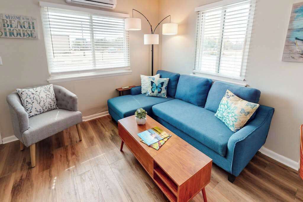 Photo of Livingroom in Caine Woods