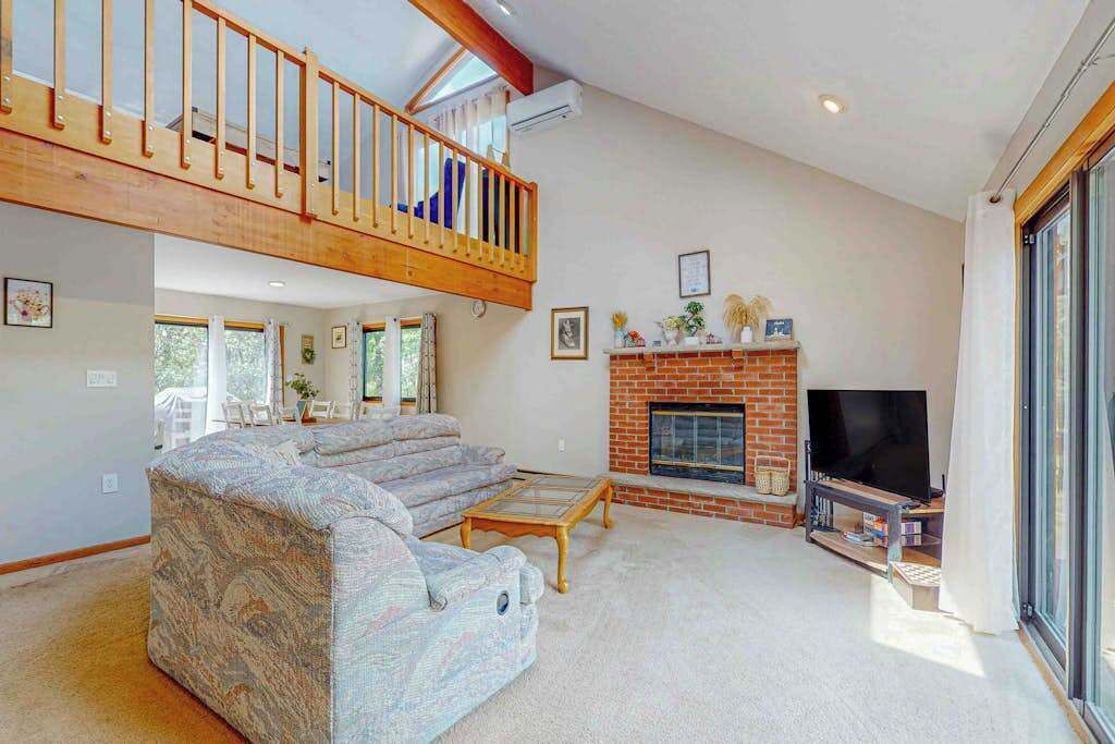 Photo of Livingroom in Tunkhannock Township