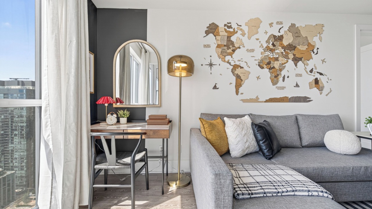 Photo of Livingroom in Toronto Entertainment District