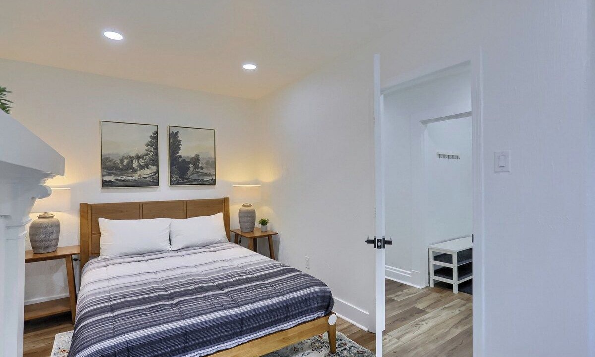 Photo of Bedroom in South Hills