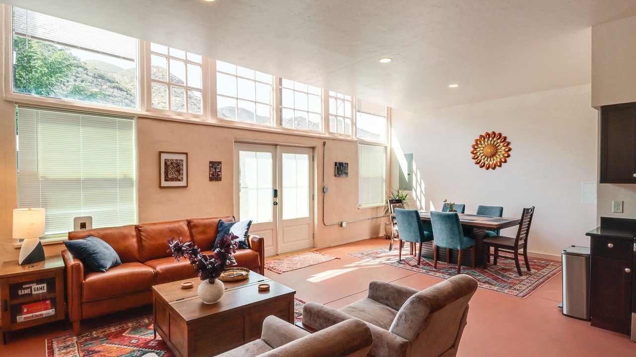 Photo of Livingroom in Bisbee