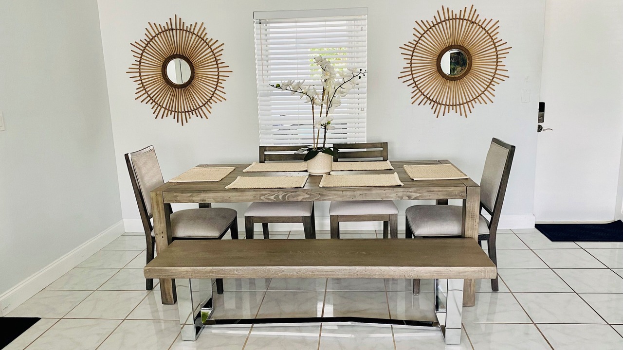 Photo of Livingroom in Lauderdale Beach