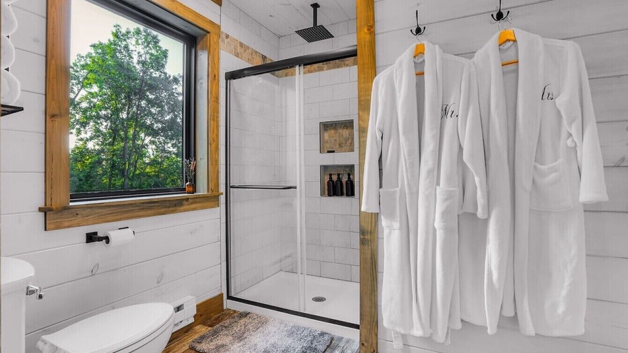 Photo of Bathroom in Loyalton