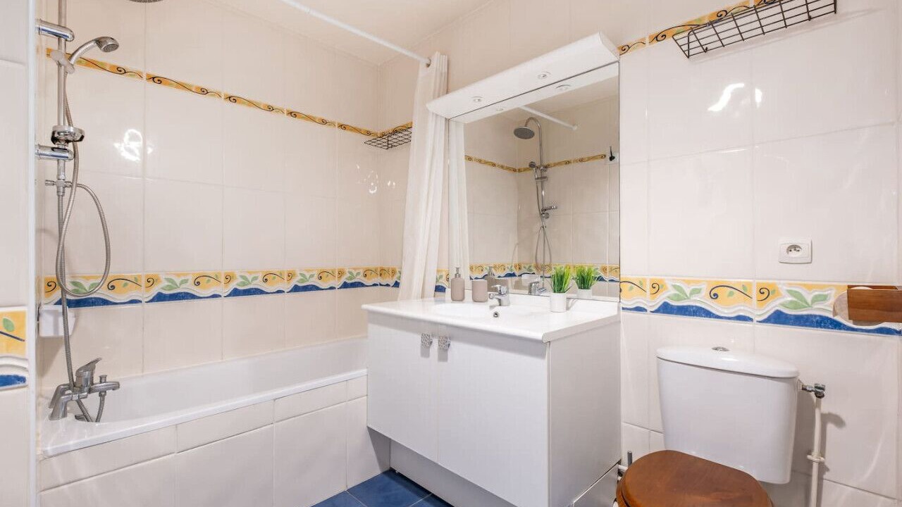 Photo of Bathroom in Faubourg de l'Arche