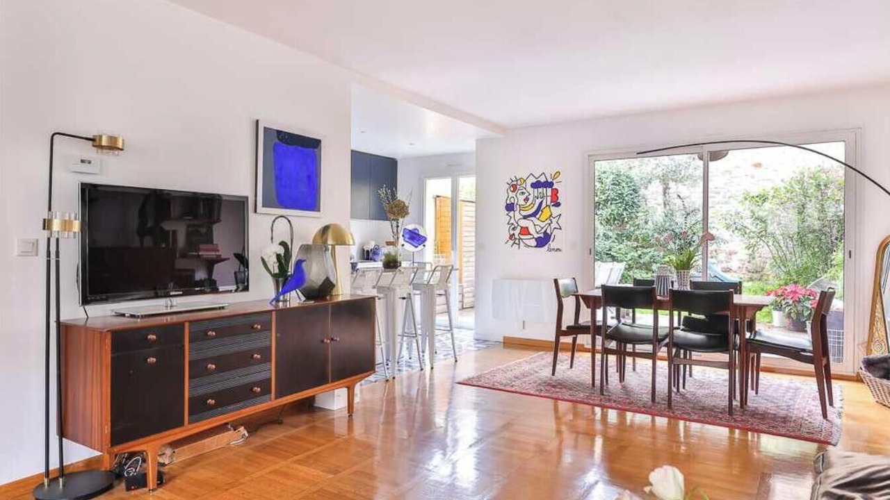 Photo of Livingroom in 19th Arrondissement