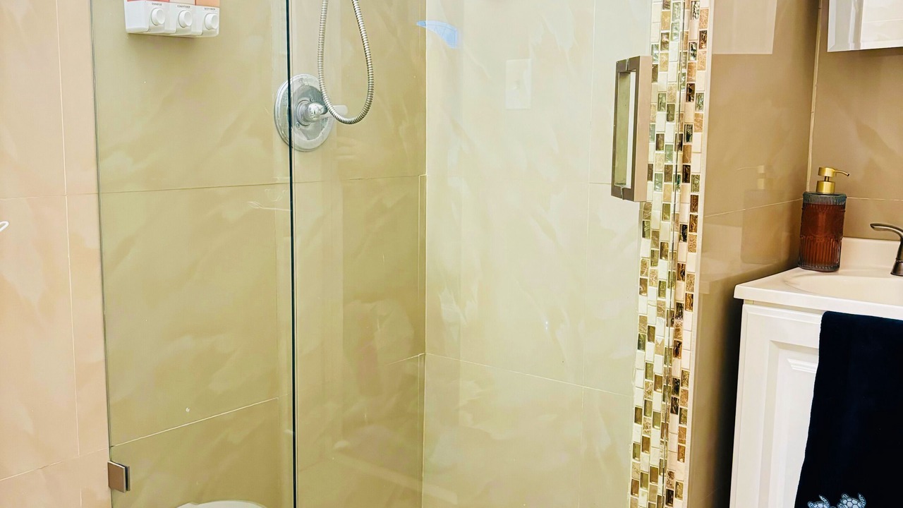 Photo of Bathroom in Parker Ridge