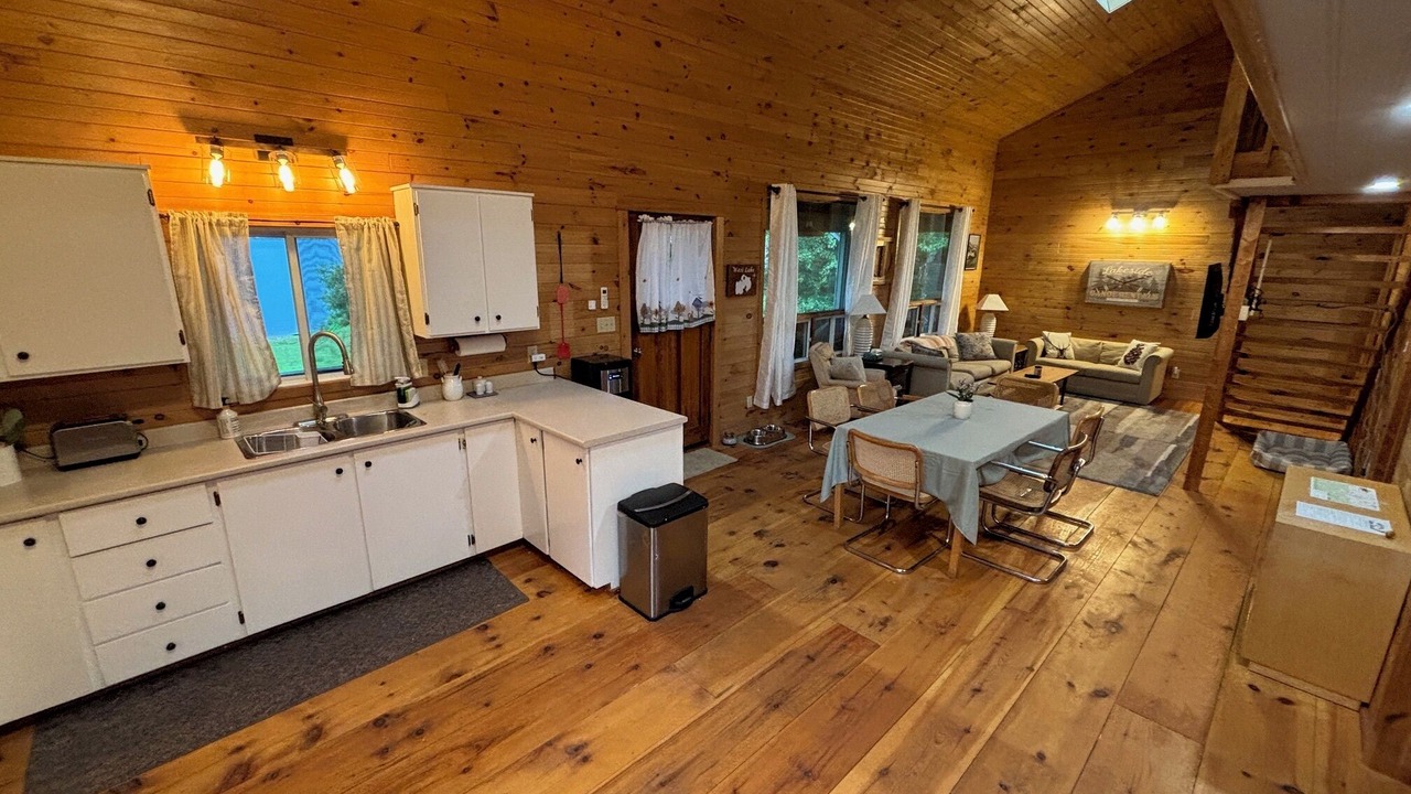 Photo of Livingroom in Chisholm