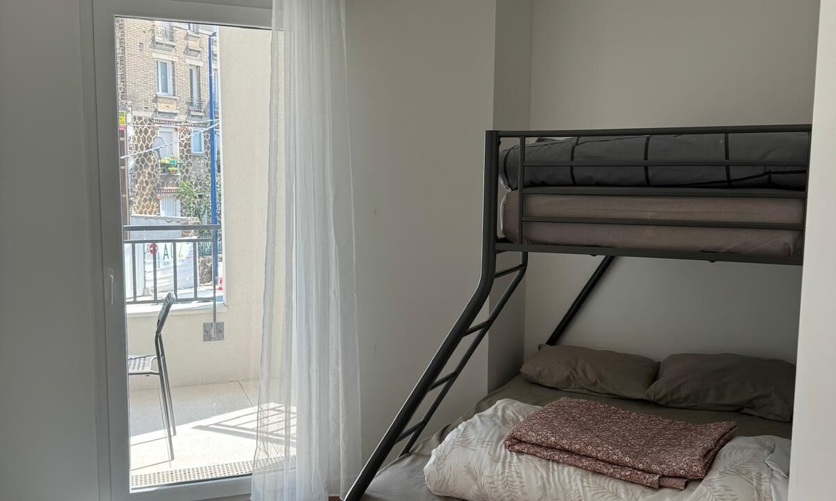 Photo of Bedroom in L'Economie