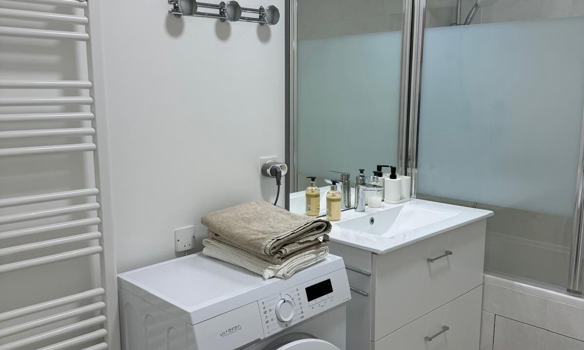 Photo of Bathroom in L'Economie