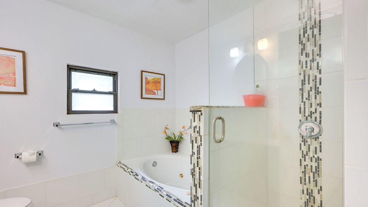 Photo of Bathroom in Lake Magdalene