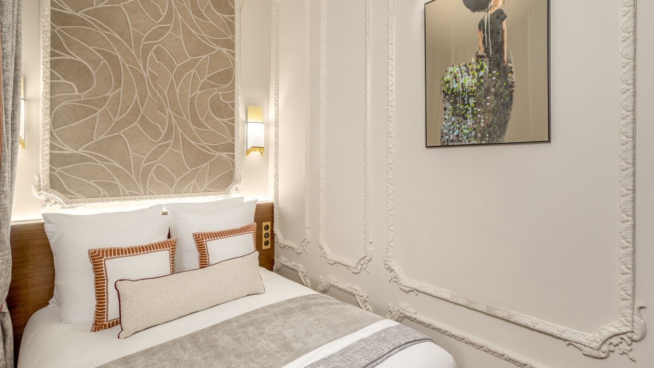 Photo of Bedroom in Champs-Elysees