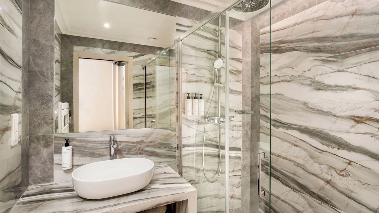 Photo of Bathroom in 3rd Arrondissement