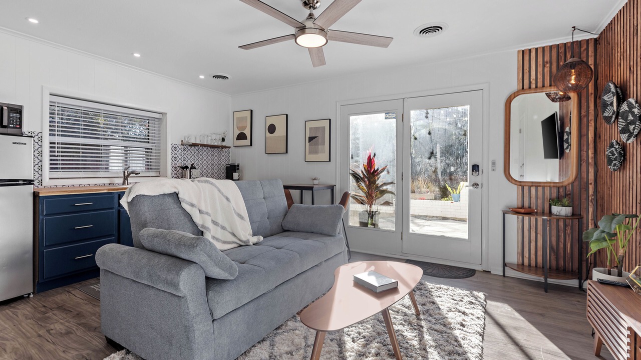 Photo of Livingroom in Tallahassee