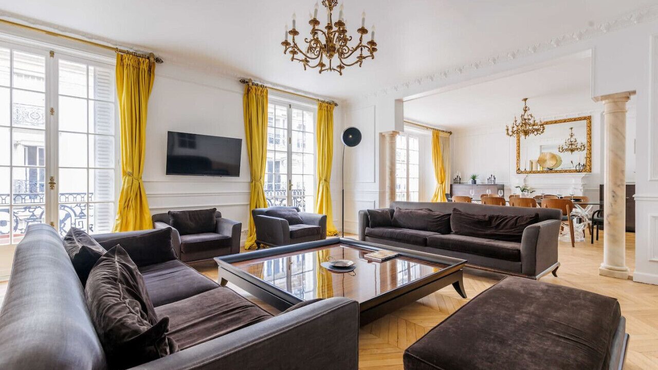 Photo of Livingroom in 17th Arrondissement
