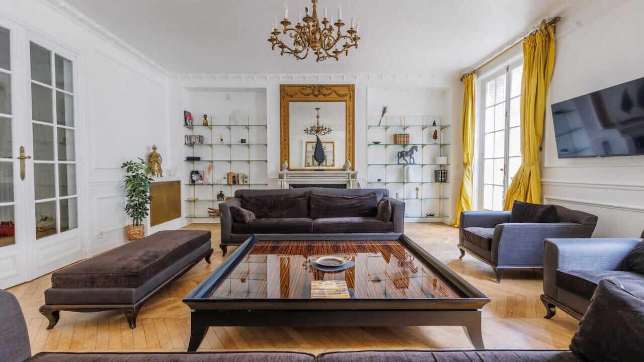 Photo of Livingroom in 17th Arrondissement