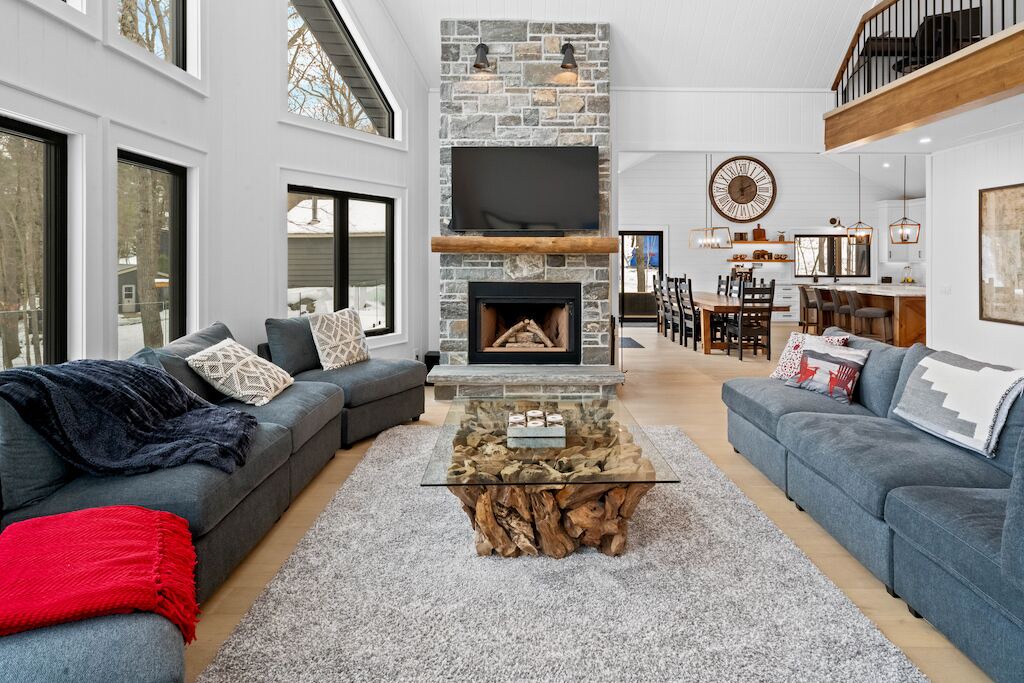Photo of Livingroom in Muskoka Lakes