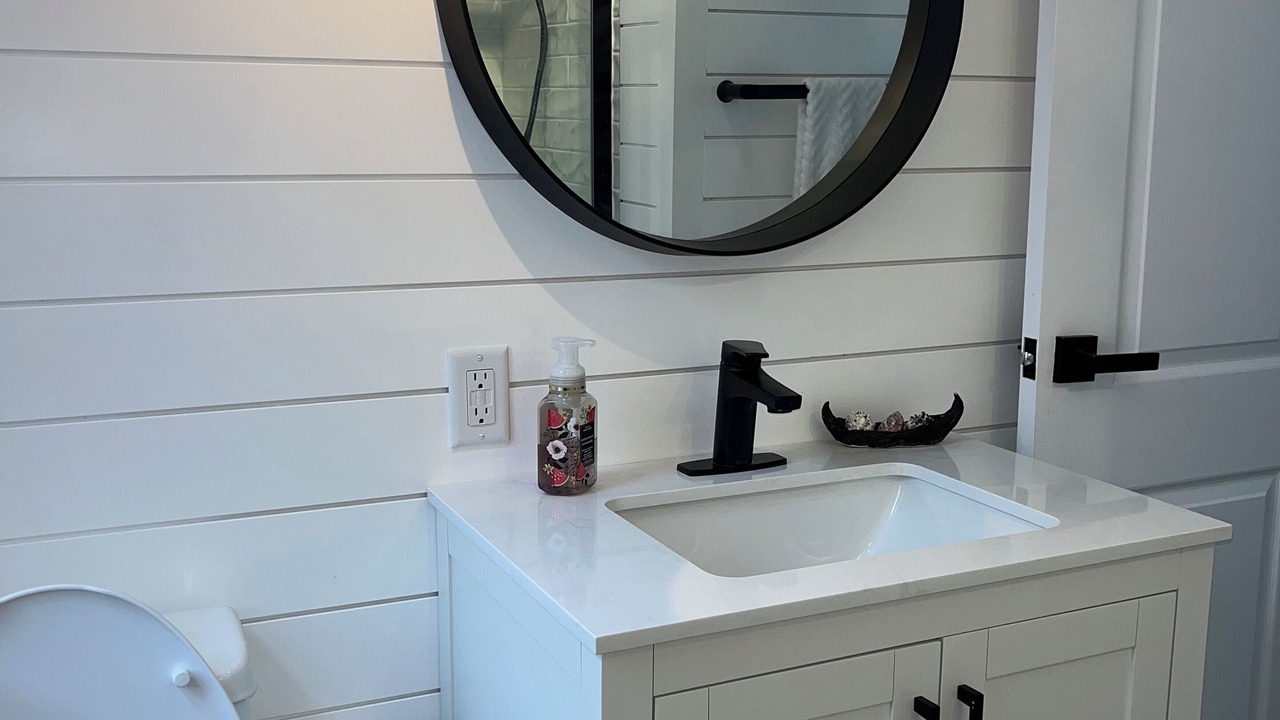 Photo of Bathroom in Port Stanley