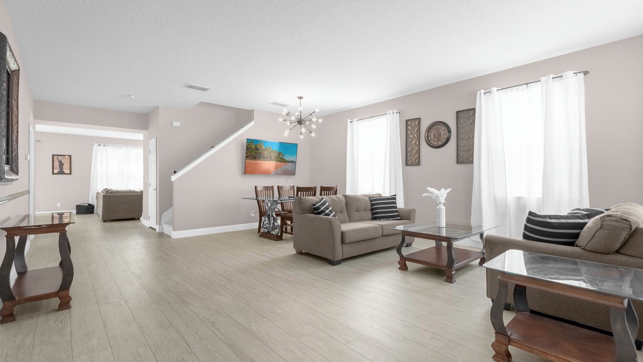 Photo of Livingroom in Legacy Park