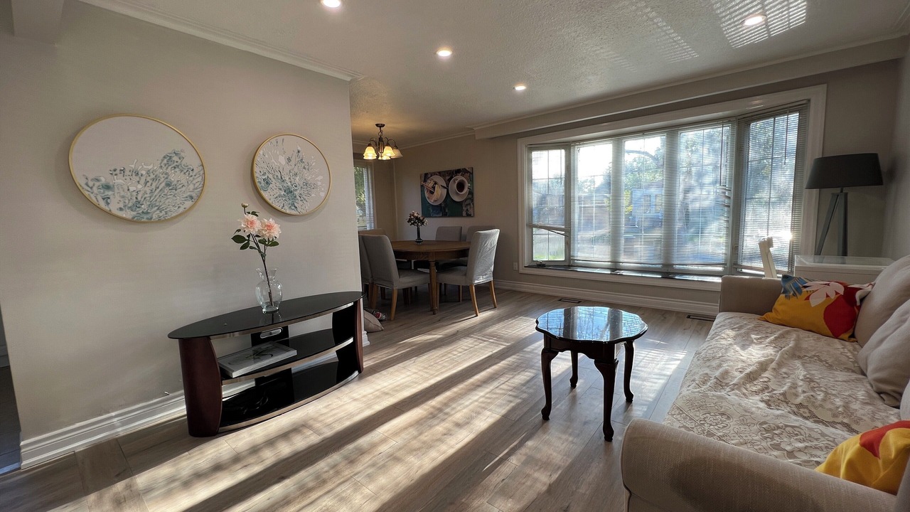 Photo of Livingroom in Bridlewood